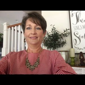 Meet your Posher, Debby